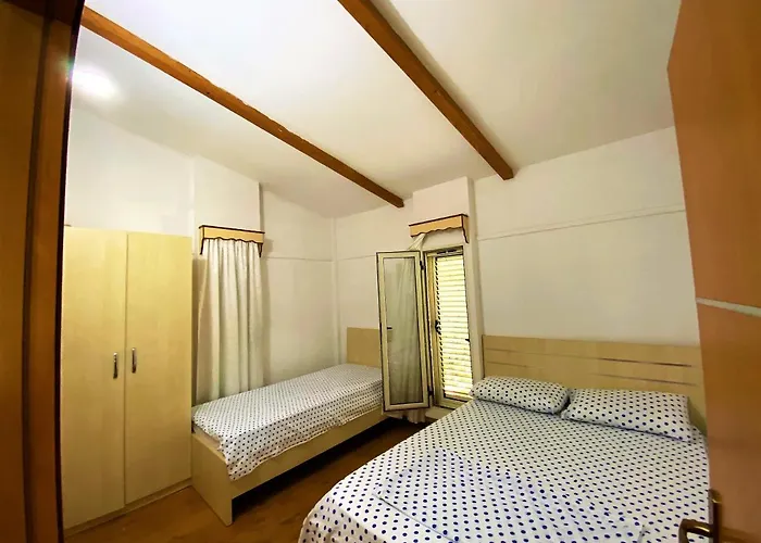 Ramo's Beachside Retreat - Cozy 2 Bedroom *
