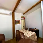 Ramo's Beachside Retreat - Cozy 2 Bedroom