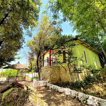Ramo's Beachside Retreat - Cozy 2 Bedroom * Vlore