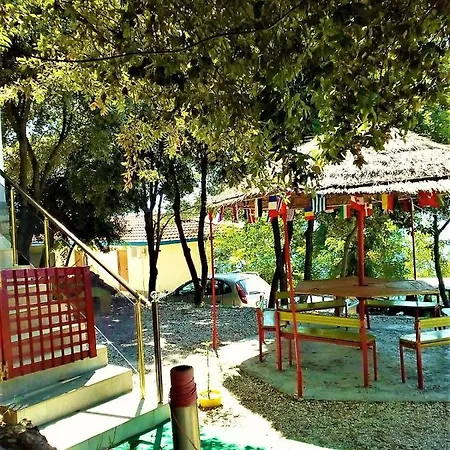 Ramo's Beachside Retreat - Cozy 2 Bedroom * Vlore