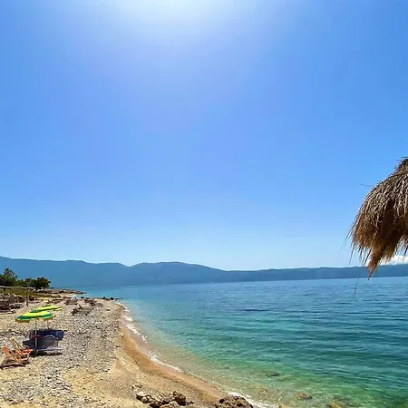 Ramo's Beachside Retreat - Cozy 2 Bedroom